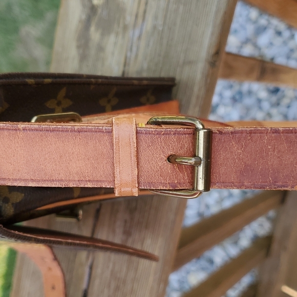 💥💥SOLD💥💥Louis Viutton CARTOUCHIERE - Picture 10 of 17